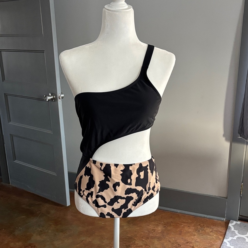 Chic Black and Tan One-Shoulder Swimsuit